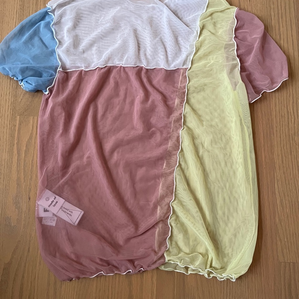 Stylenanda Colorblock Sheer Mesh Top - OS - Picture 2 of 5